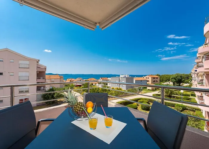 Deluxe Anita1 * ザダル