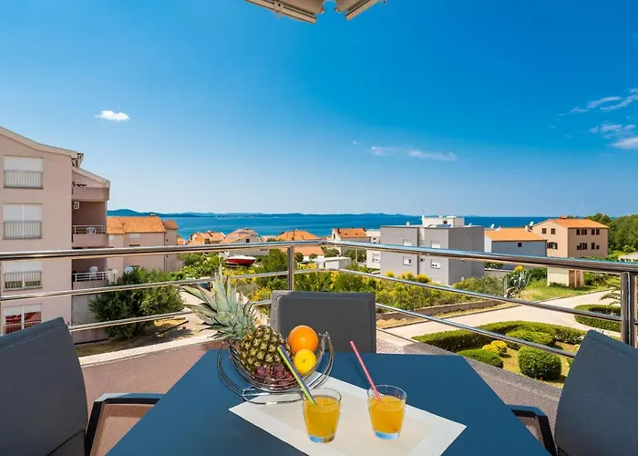 Deluxe Anita1 ザダル